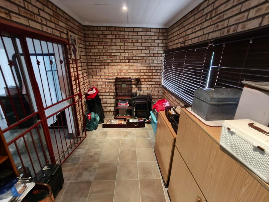 3 Bedroom Property for Sale in Protea Park North West